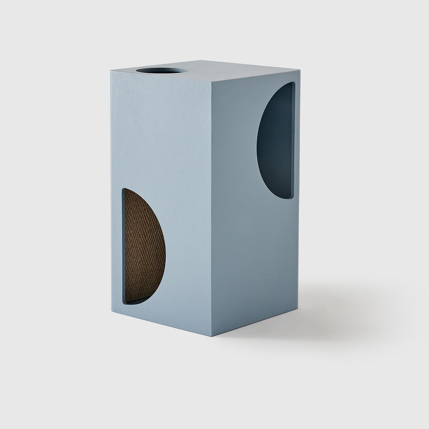 Cylindrical concrete planter with circular cutouts on a white background, featuring the brand 'jian ze'.