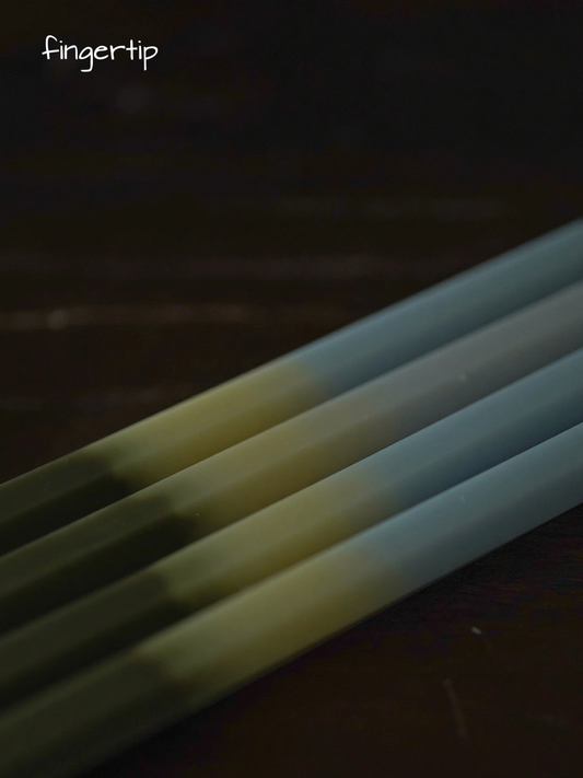 Gradient Drip Candles Blue & White