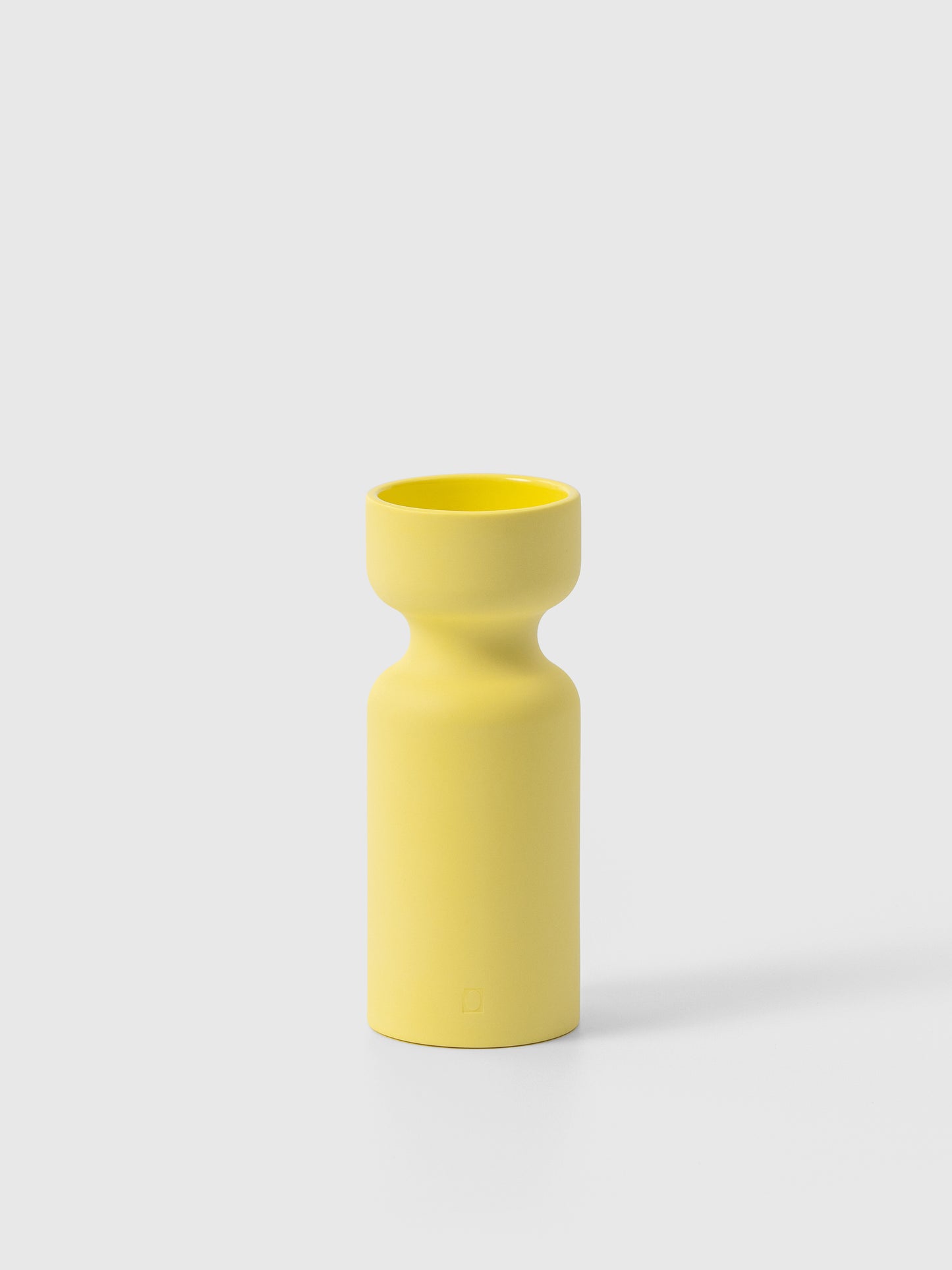 Rong – Reversible Multi-Functional Ceramic Vessel