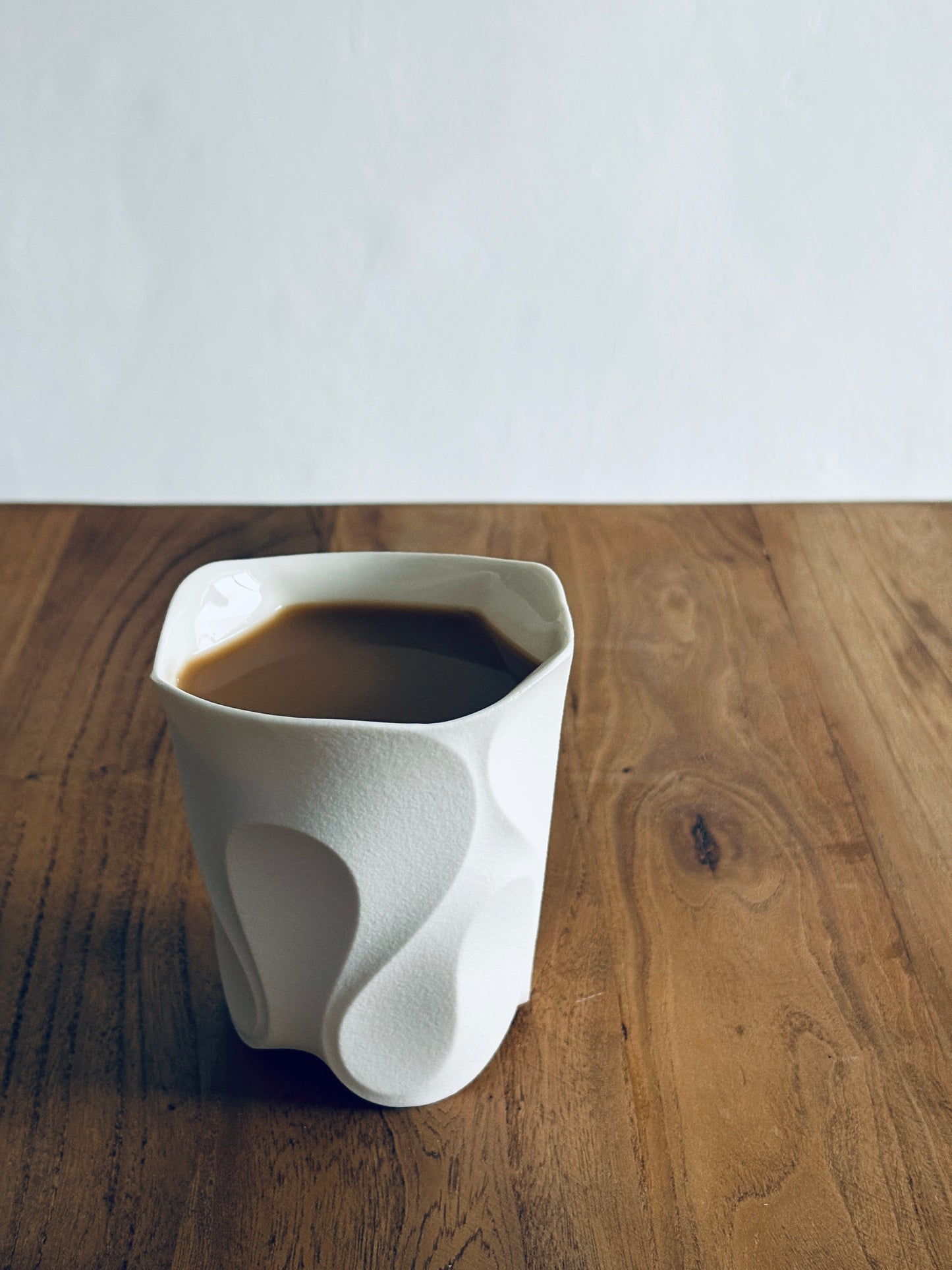 Curve Series Ceramic Cup