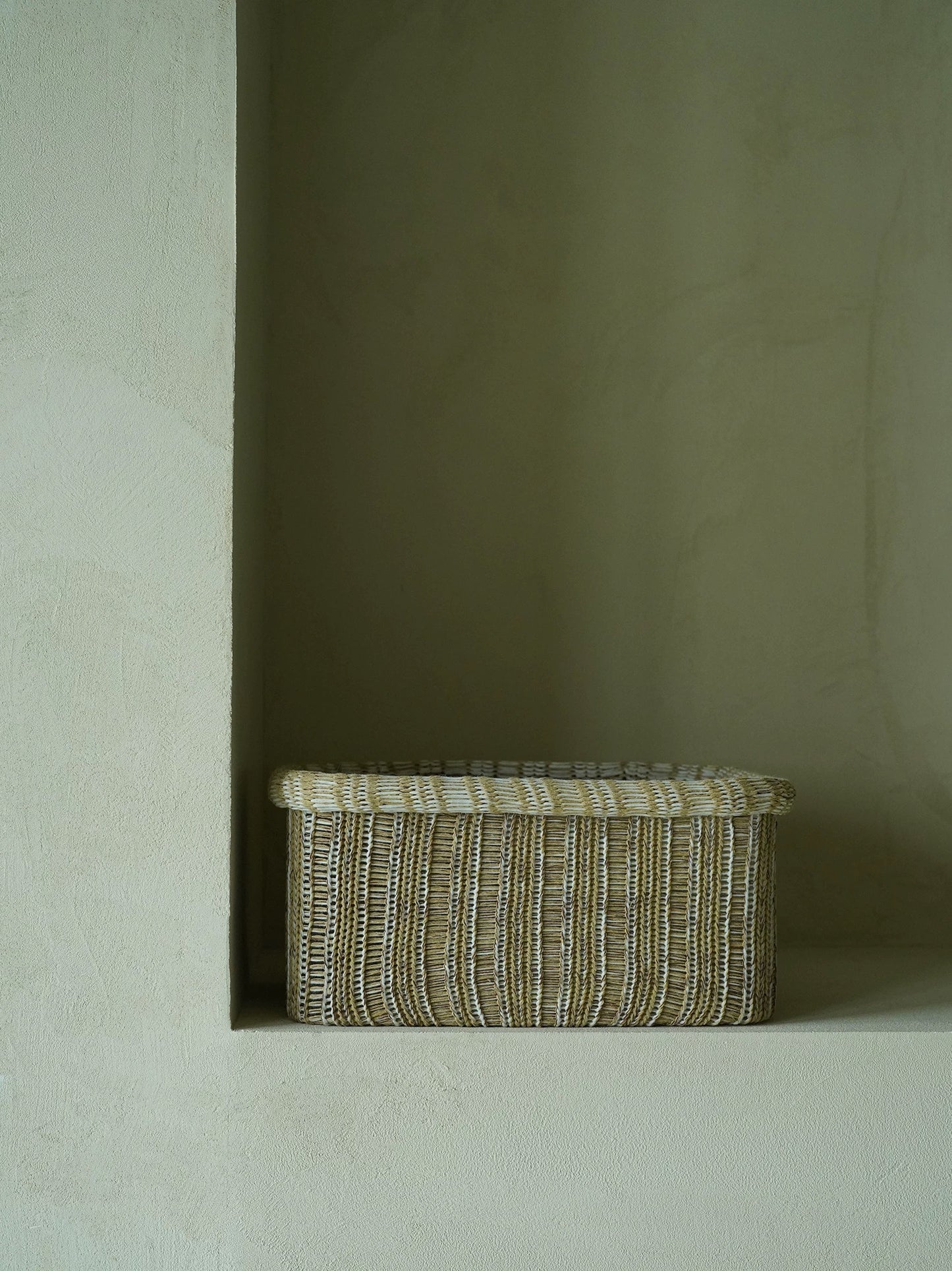 Handmade Cotton-Polyester Knitted Storage Basket (Y)