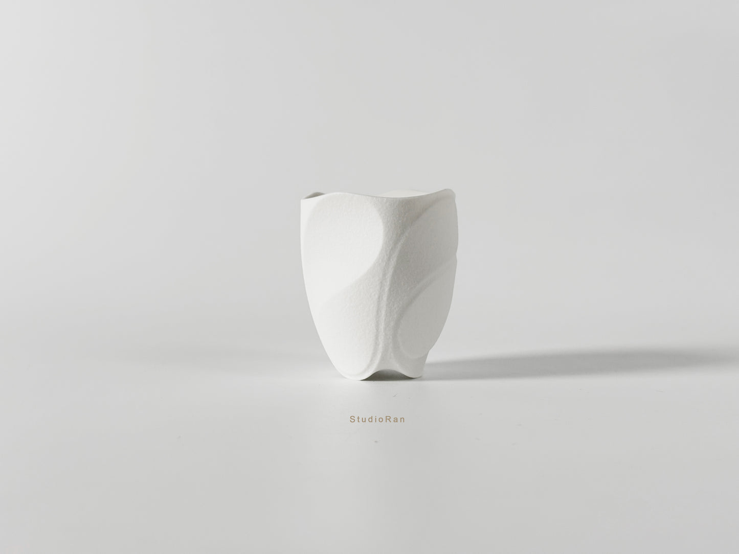 Curve Series Ceramic Cup