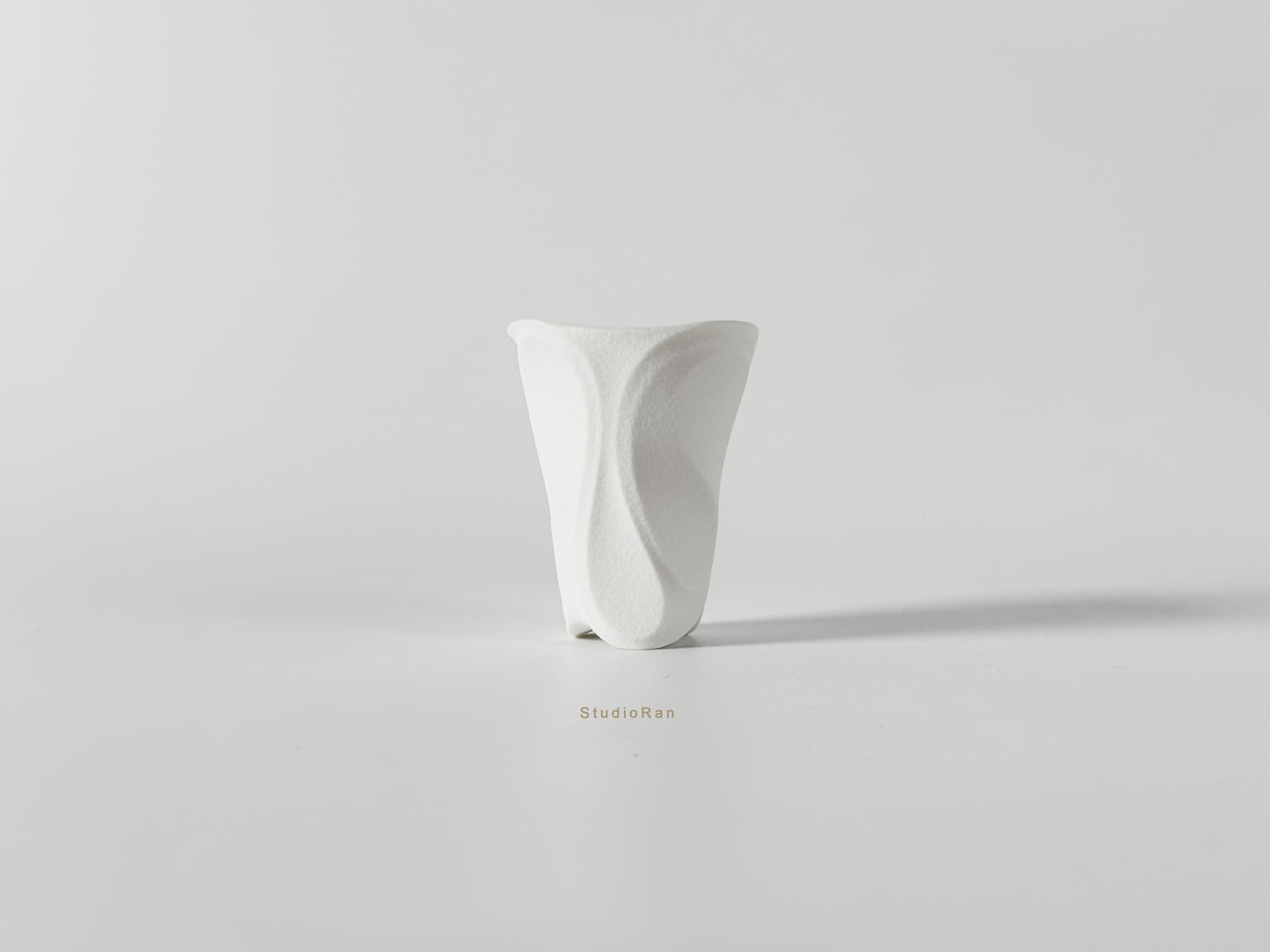 Curve Series Ceramic Cup