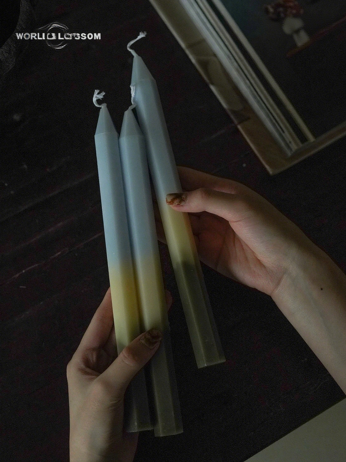 Gradient Drip Candles Blue & White