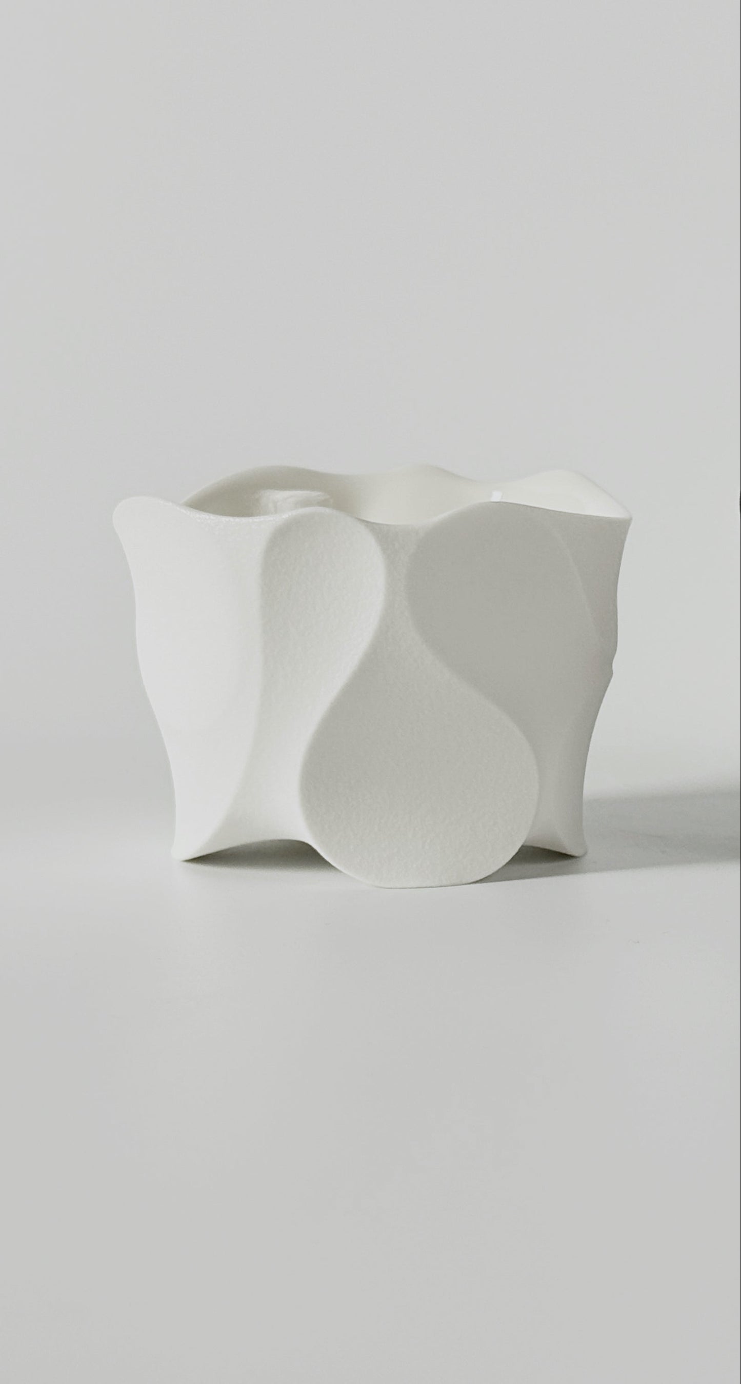 Curve Series Ceramic Cup