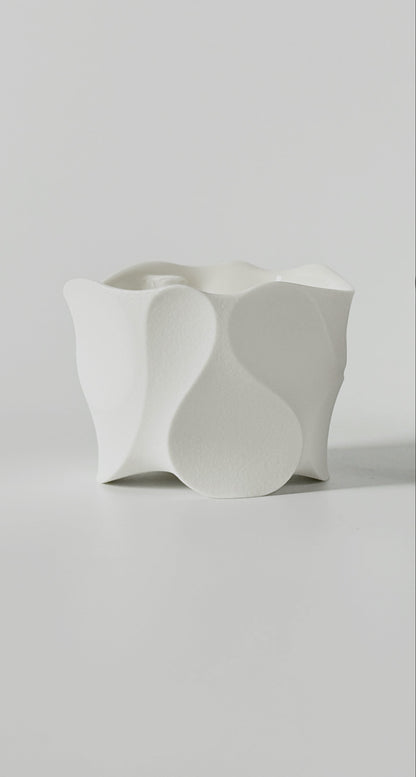 Curve Series Ceramic Cup